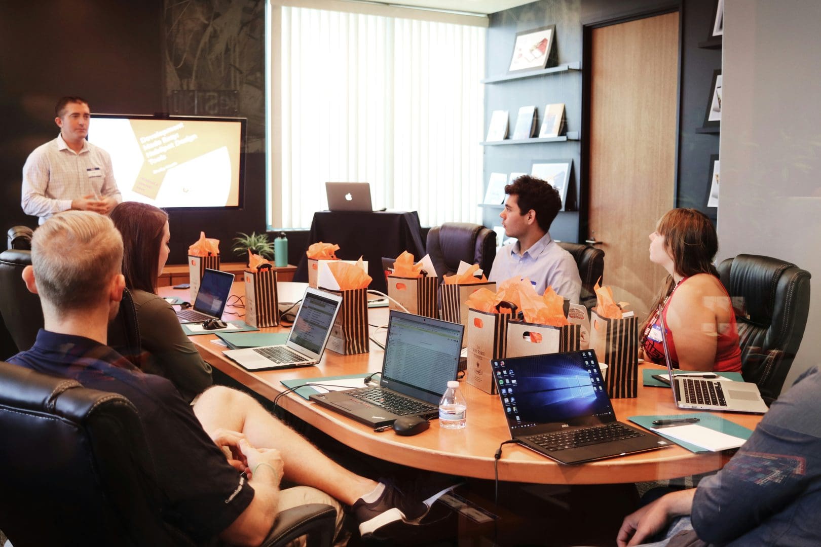 IT sales recruitment view 1