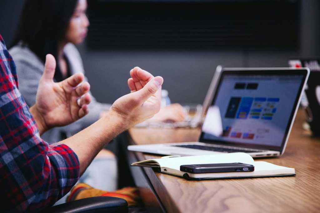 Internal sales executive and telesales recruitment agency UK - Sales Recruit UK